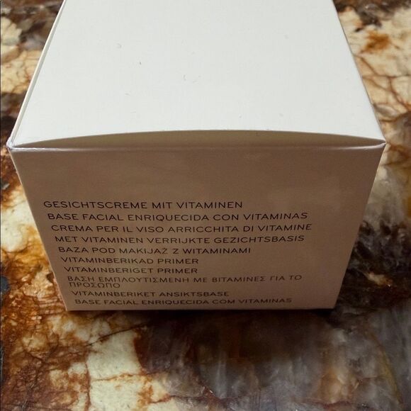 Bobbi Brown  Vitamin Enriched Face Base Moisturizer & Primer 1.7 fl oz - Picture 5 of 10